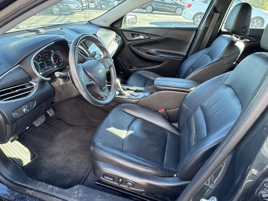 2017 Chevrolet Malibu Image 8