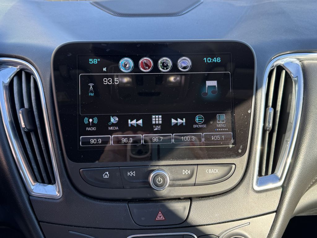 2017 Chevrolet Malibu Image 17