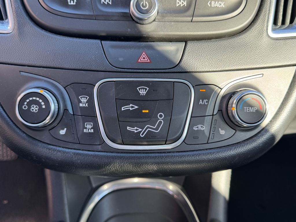 2017 Chevrolet Malibu Image 18