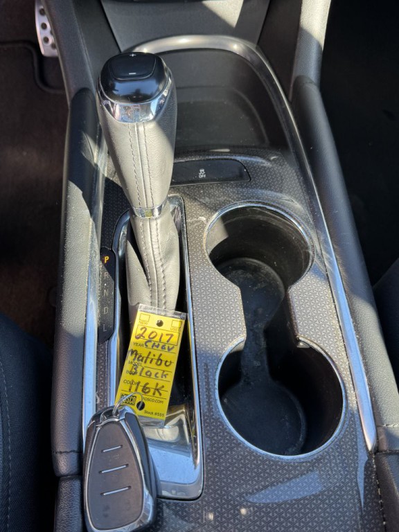 2017 Chevrolet Malibu Image 20