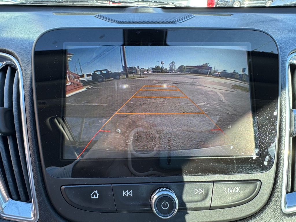 2017 Chevrolet Malibu Image 23