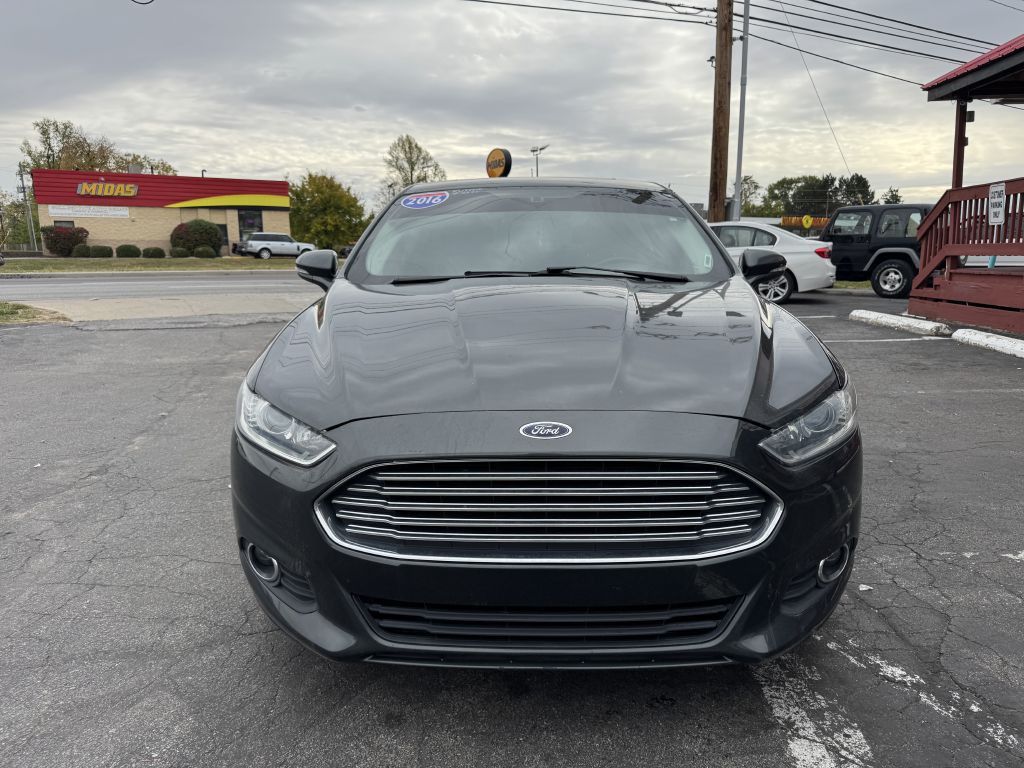 2016 Ford Fusion Image 2