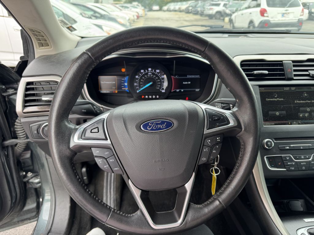 2016 Ford Fusion Image 9