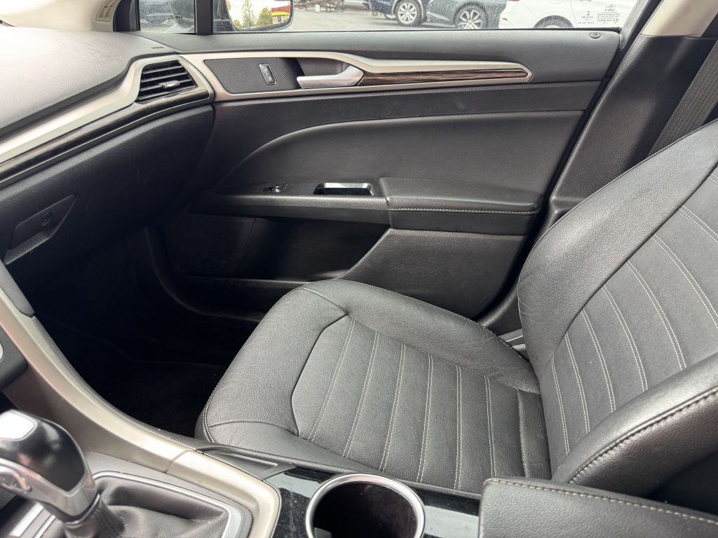 2016 Ford Fusion Image 10