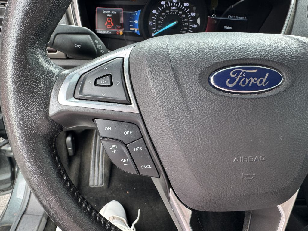 2016 Ford Fusion Image 12