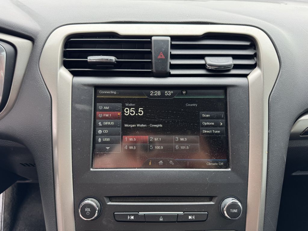 2016 Ford Fusion Image 15