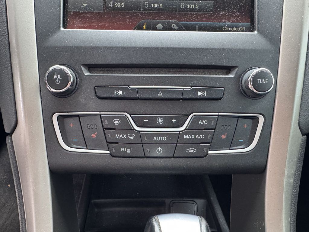 2016 Ford Fusion Image 16