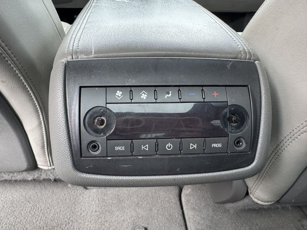 2015 GMC Acadia Image 9