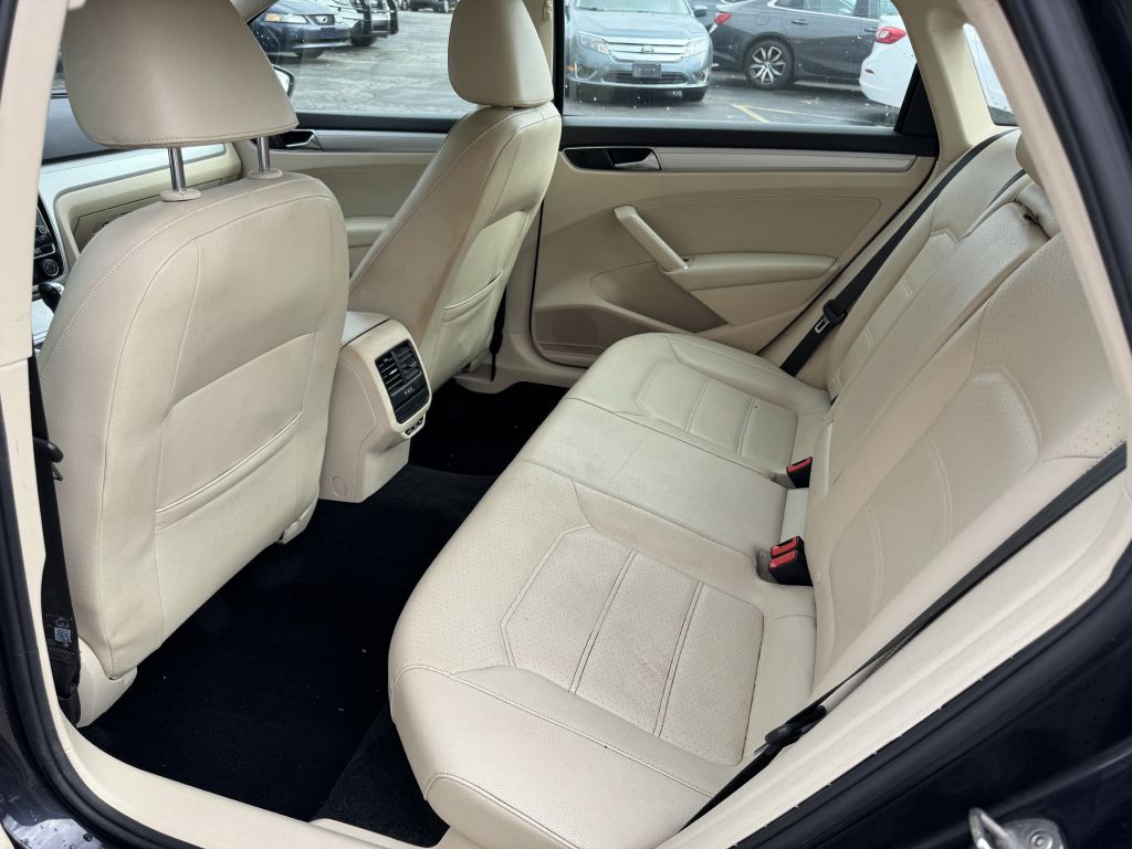 2019 Volkswagen Passat Image 5