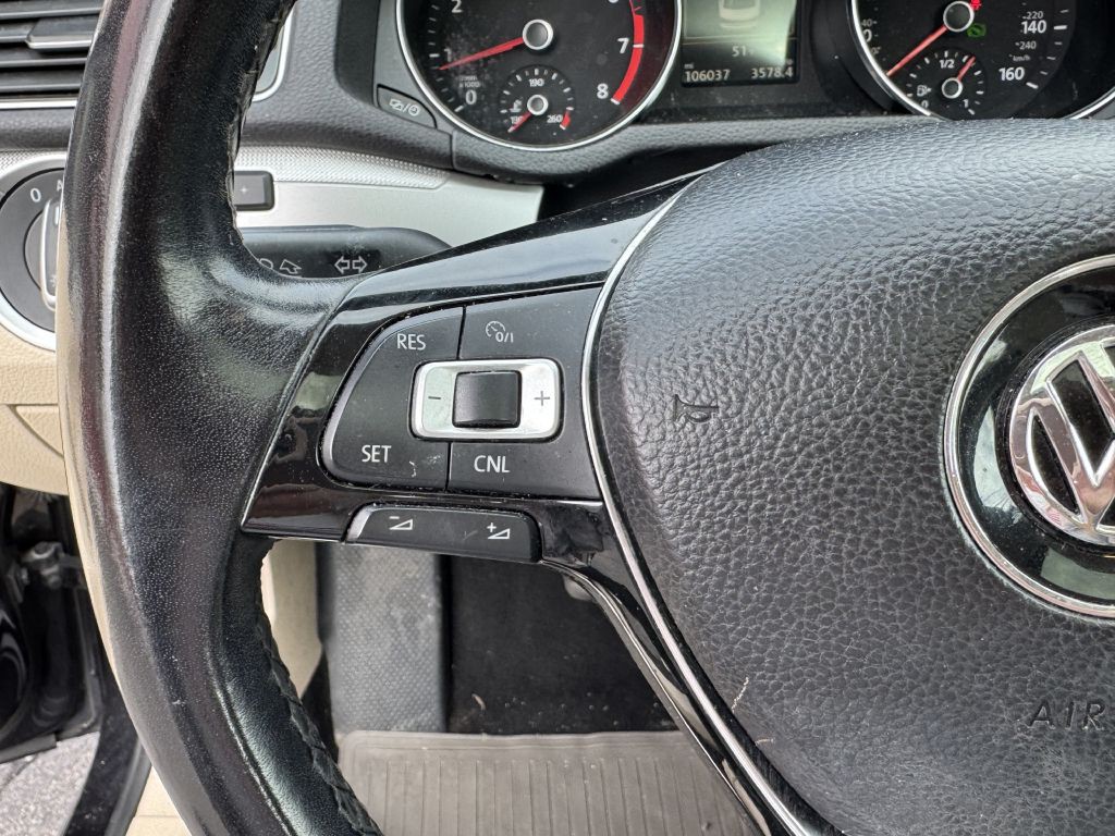 2019 Volkswagen Passat Image 17