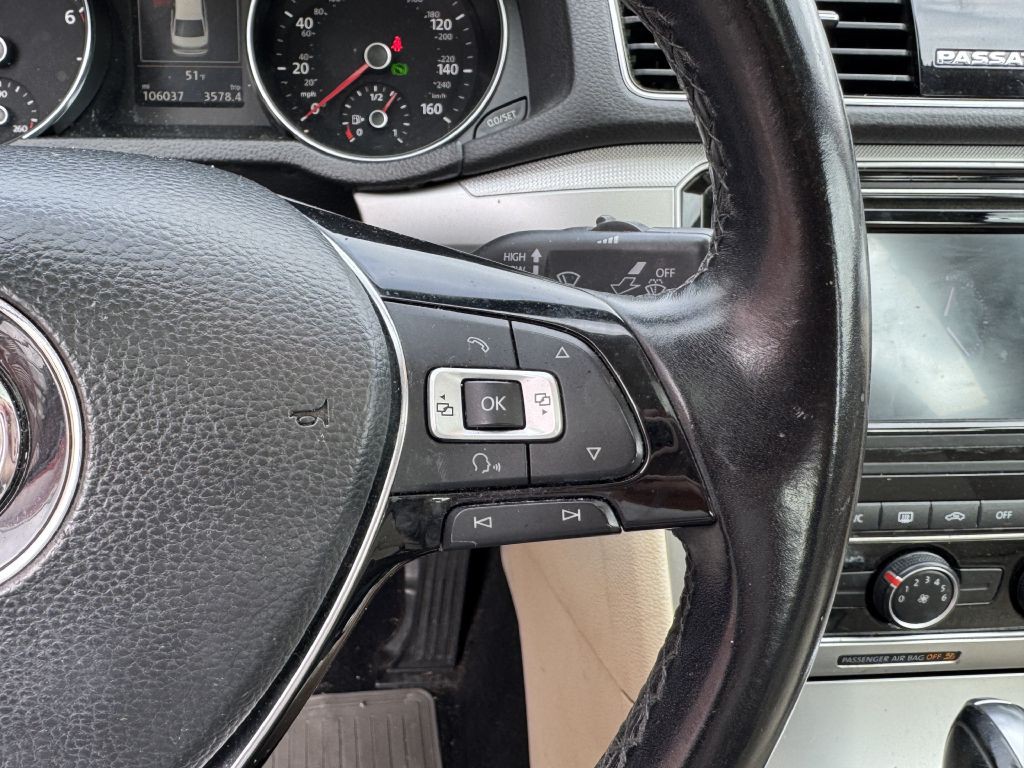 2019 Volkswagen Passat Image 18