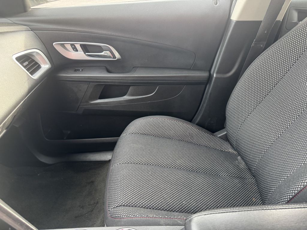 2017 Chevrolet Equinox Image 13