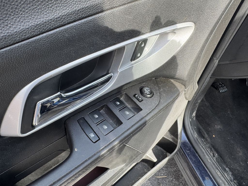 2017 Chevrolet Equinox Image 8