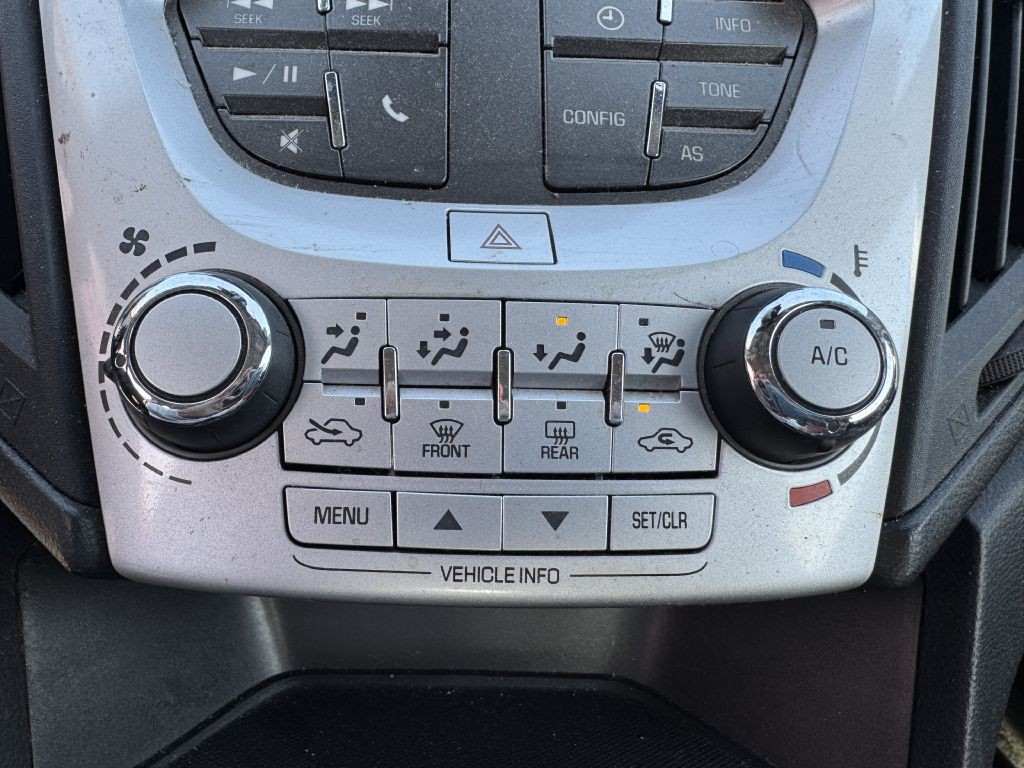 2017 Chevrolet Equinox Image 17