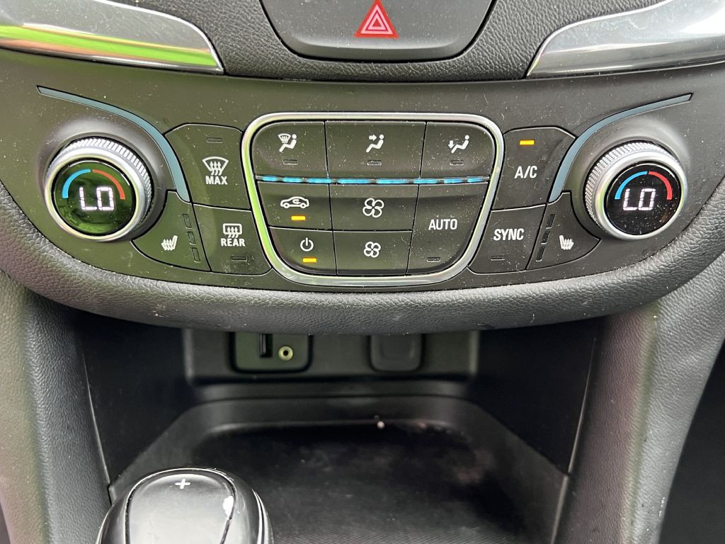 2018 Chevrolet Equinox Image 16