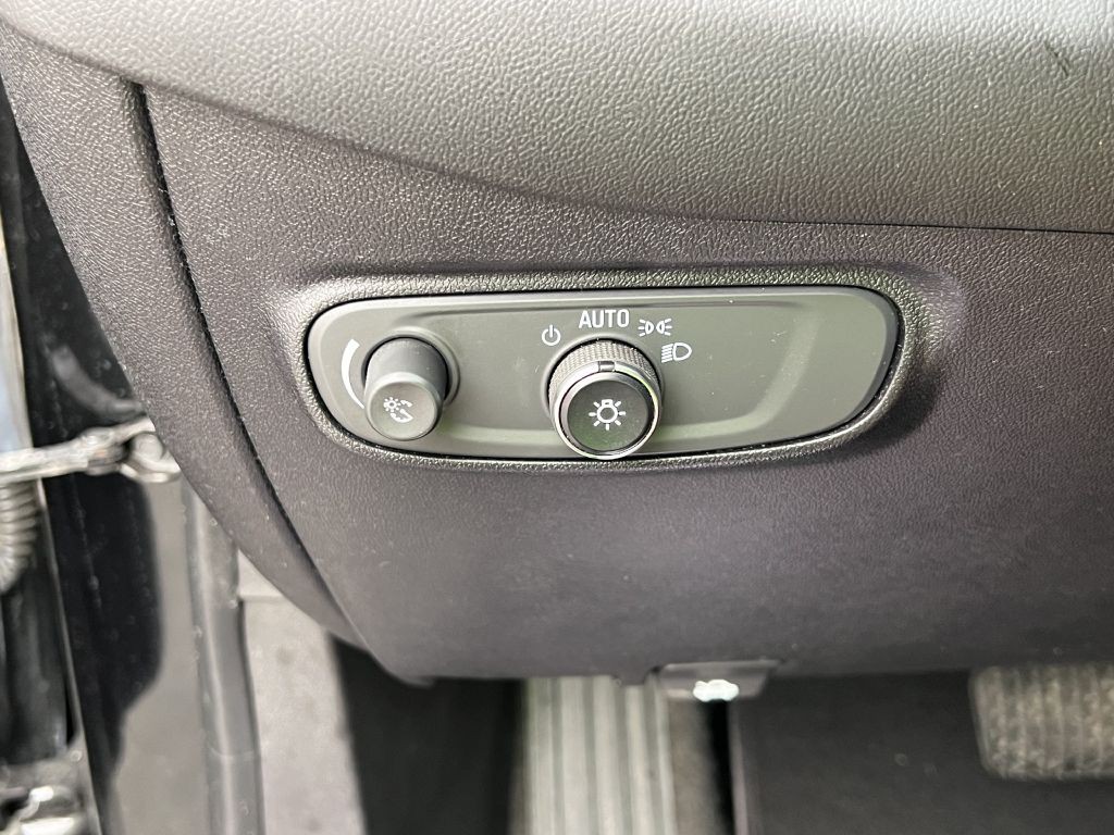 2018 Chevrolet Equinox Image 22