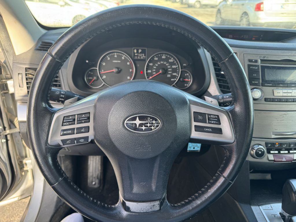 2013 Subaru Outback Image 9