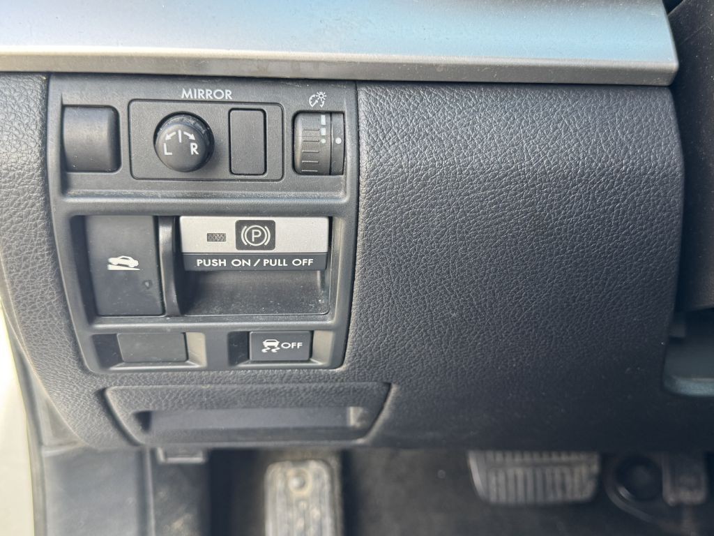 2013 Subaru Outback Image 13
