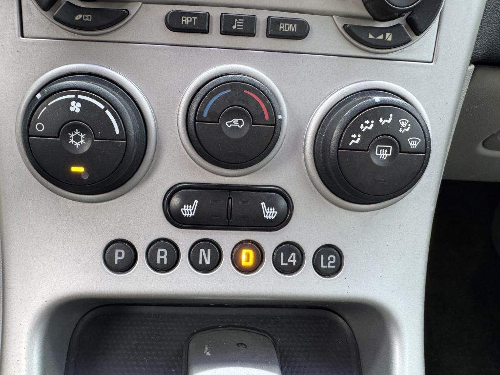 2006 Chevrolet Equinox Image 18