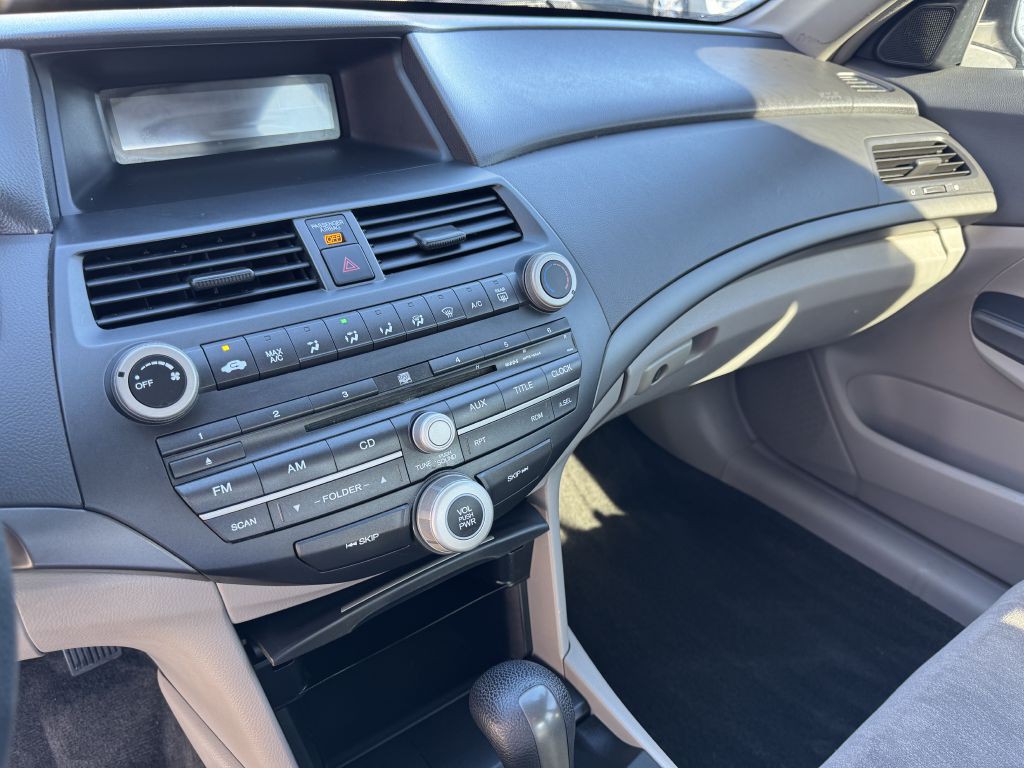 2009 Honda Accord Image 10