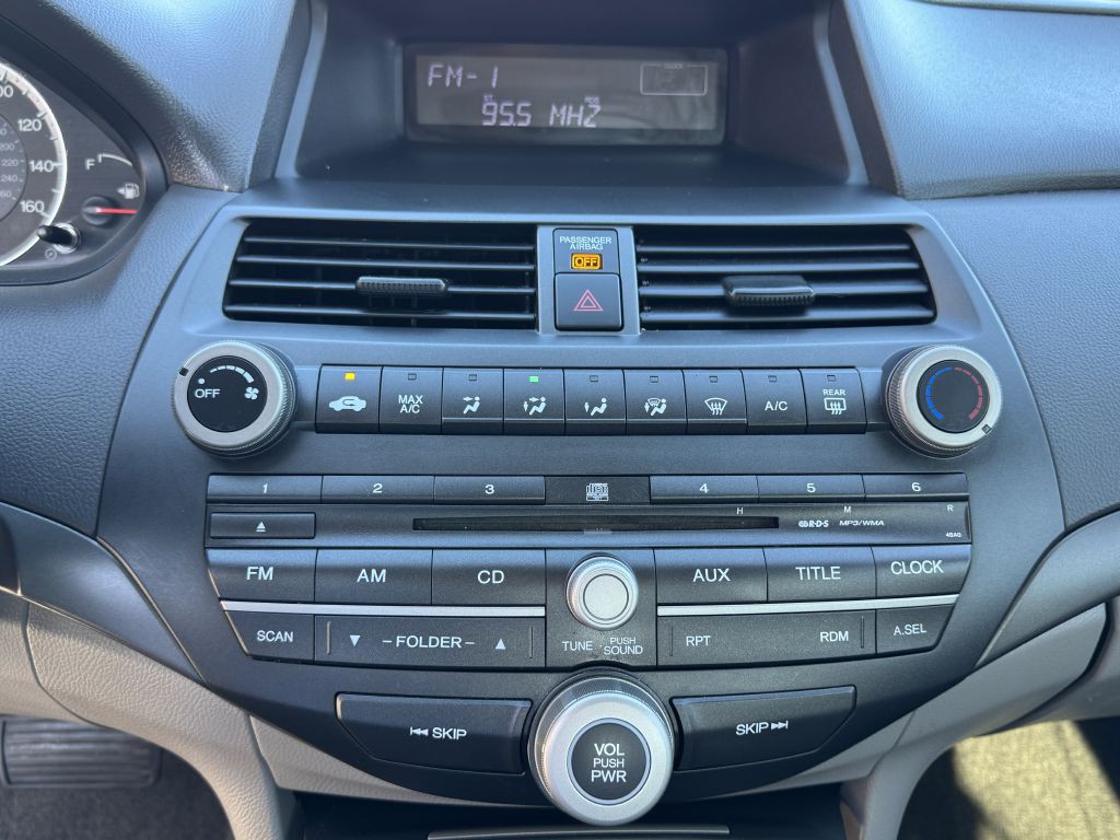 2009 Honda Accord Image 15