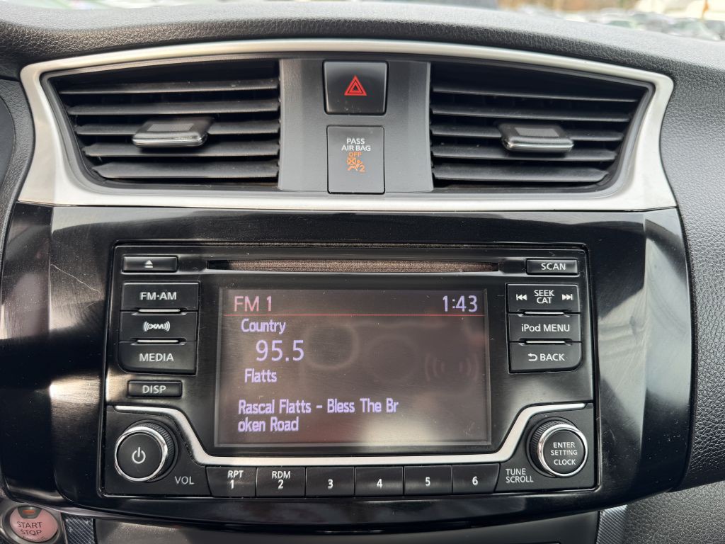 2018 Nissan Sentra Image 17