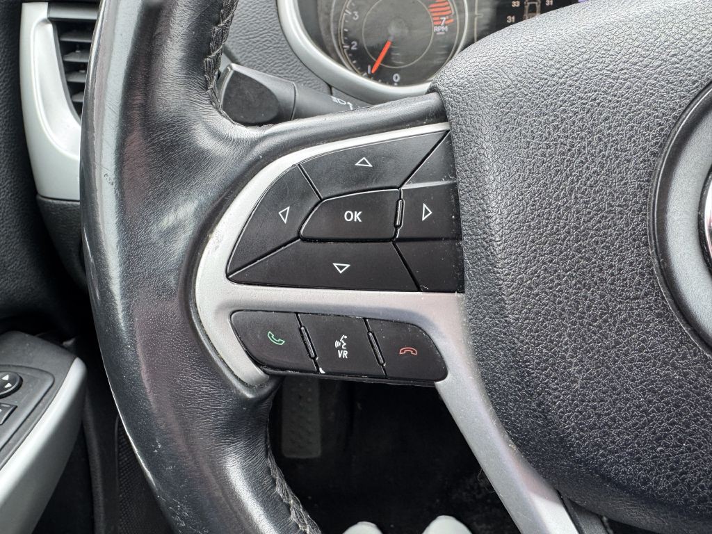 2018 Jeep Cherokee Image 12