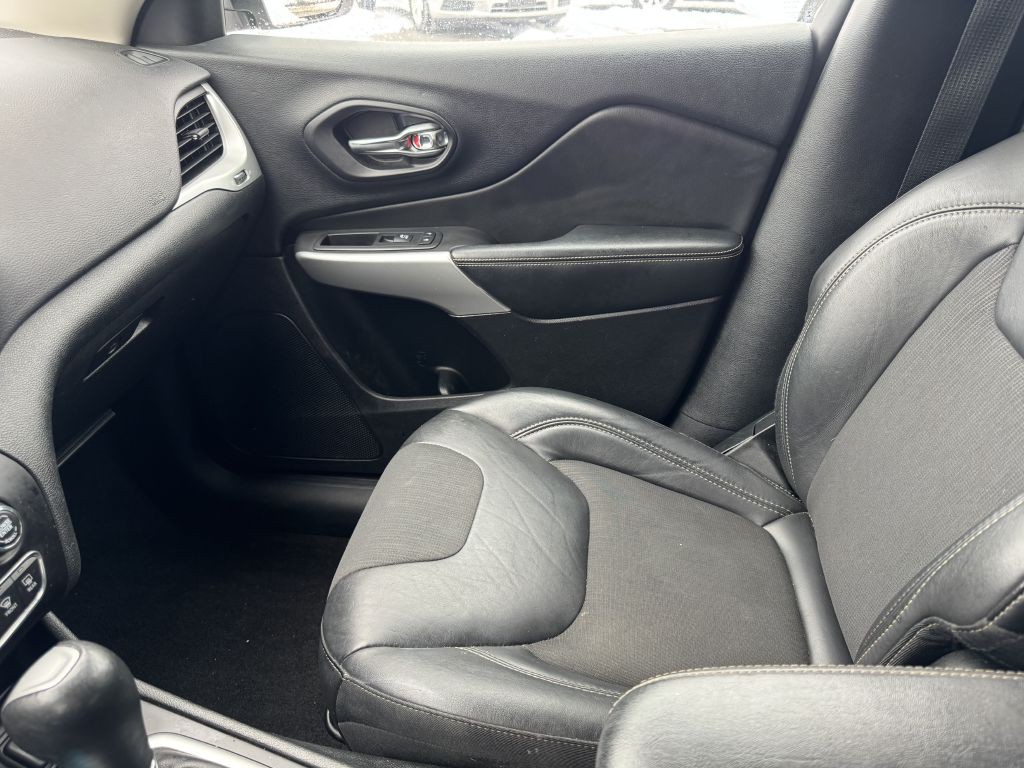 2018 Jeep Cherokee Image 20