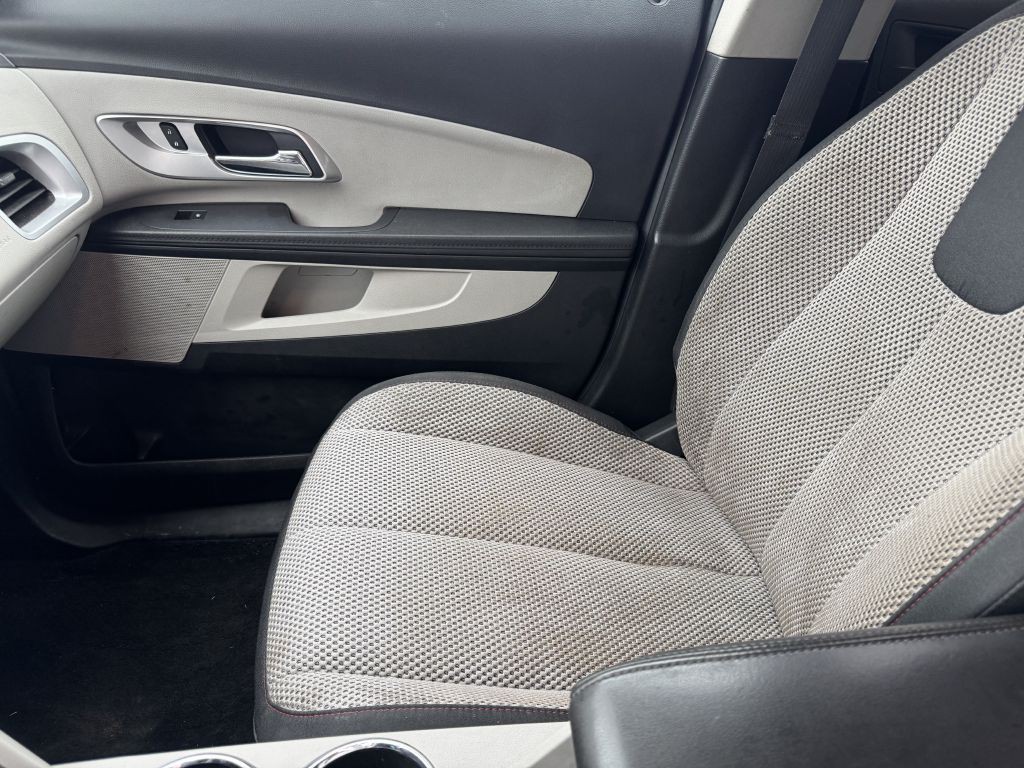 2017 Chevrolet Equinox Image 12