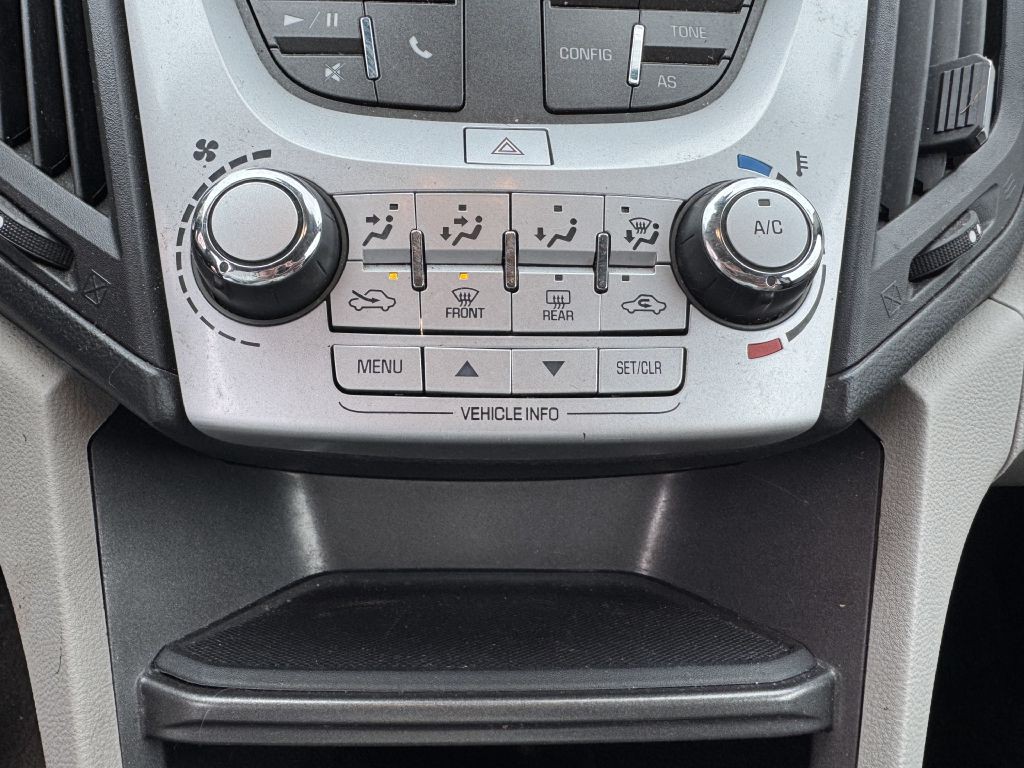 2017 Chevrolet Equinox Image 17