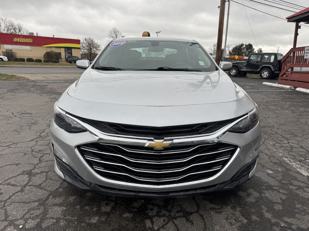 2019 Chevrolet Malibu Image 2