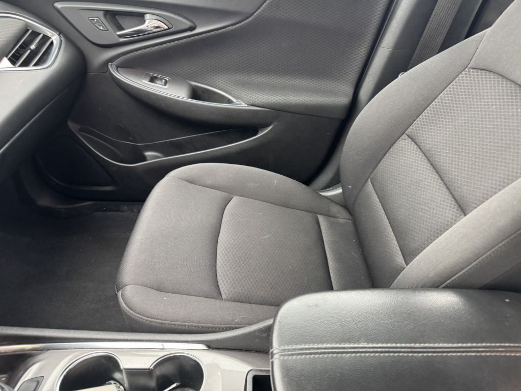 2019 Chevrolet Malibu Image 11