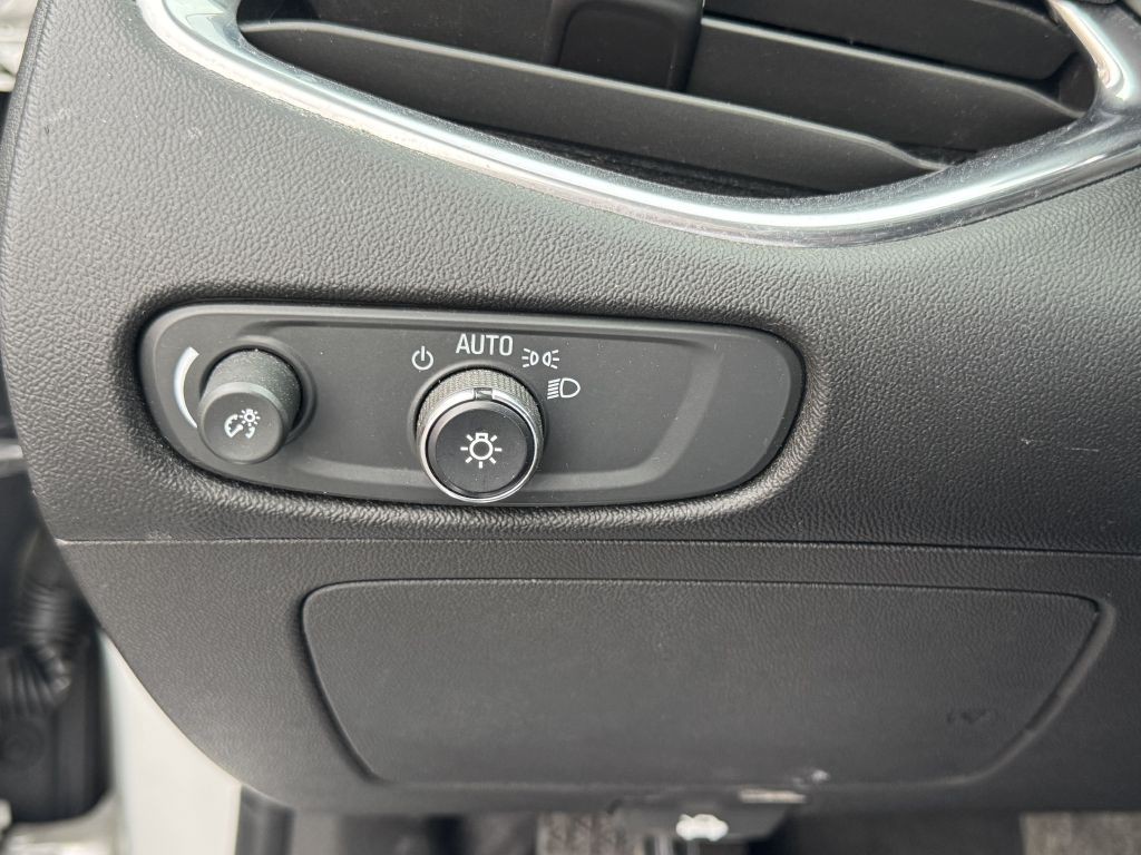 2019 Chevrolet Malibu Image 13