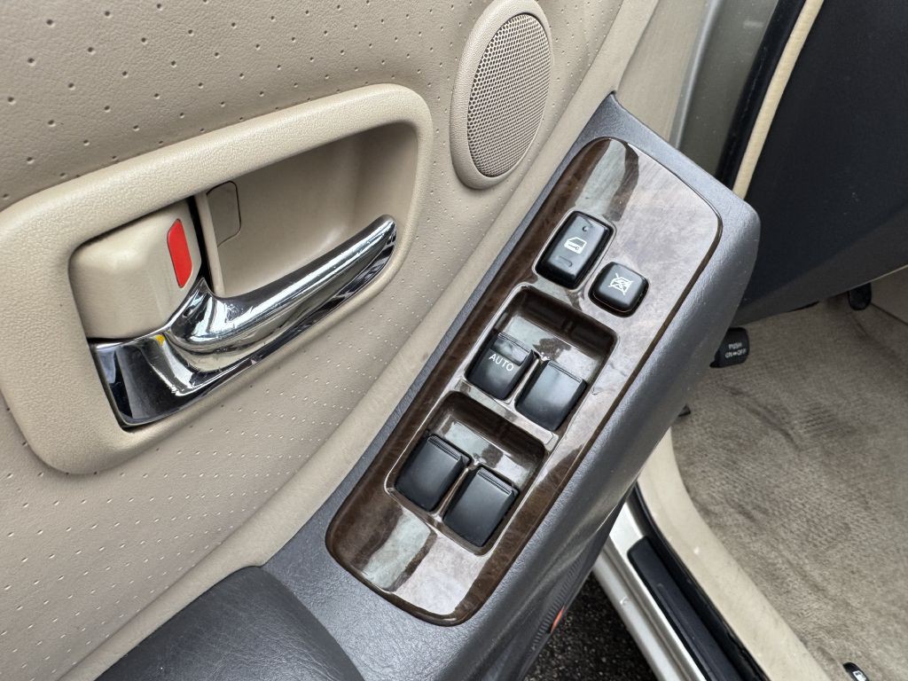 2003 Toyota Highlander Image 8