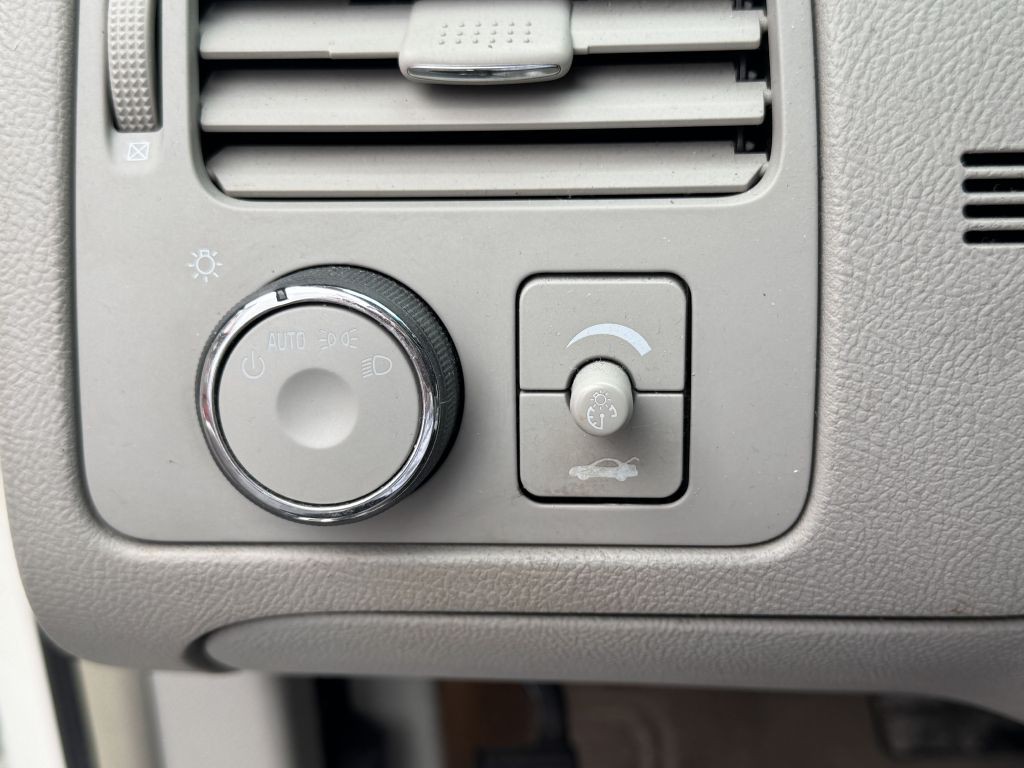 2008 Buick Lucerne Image 13