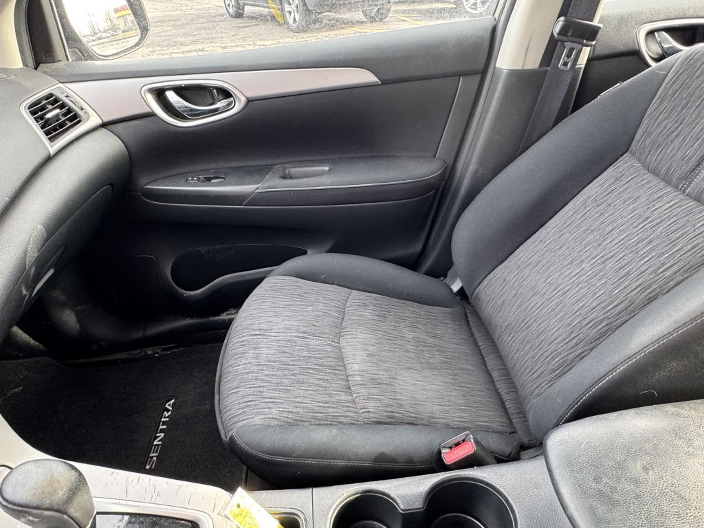 2015 Nissan Sentra Image 11