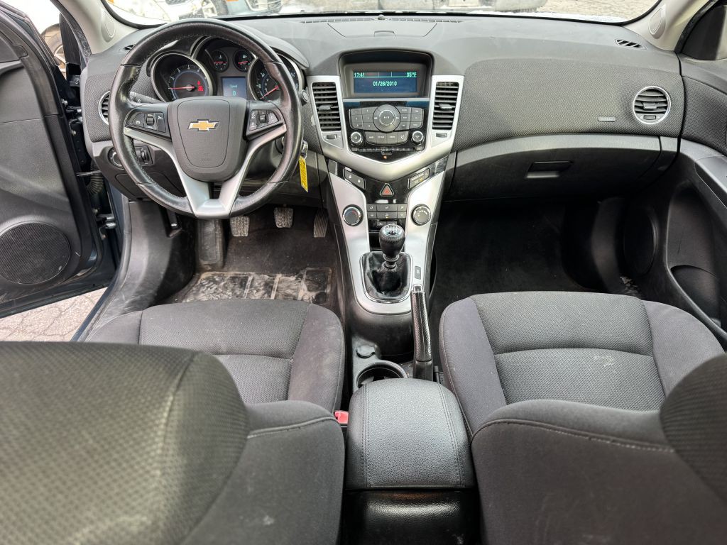 2012 Chevrolet Cruze Image 6