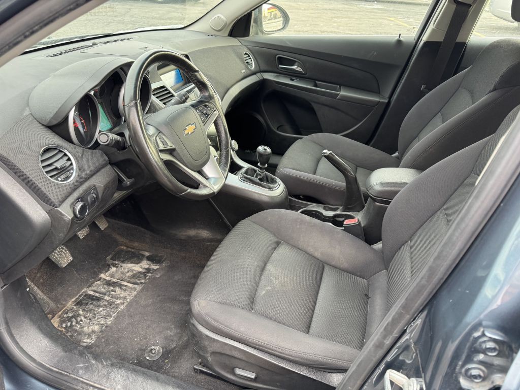 2012 Chevrolet Cruze Image 8