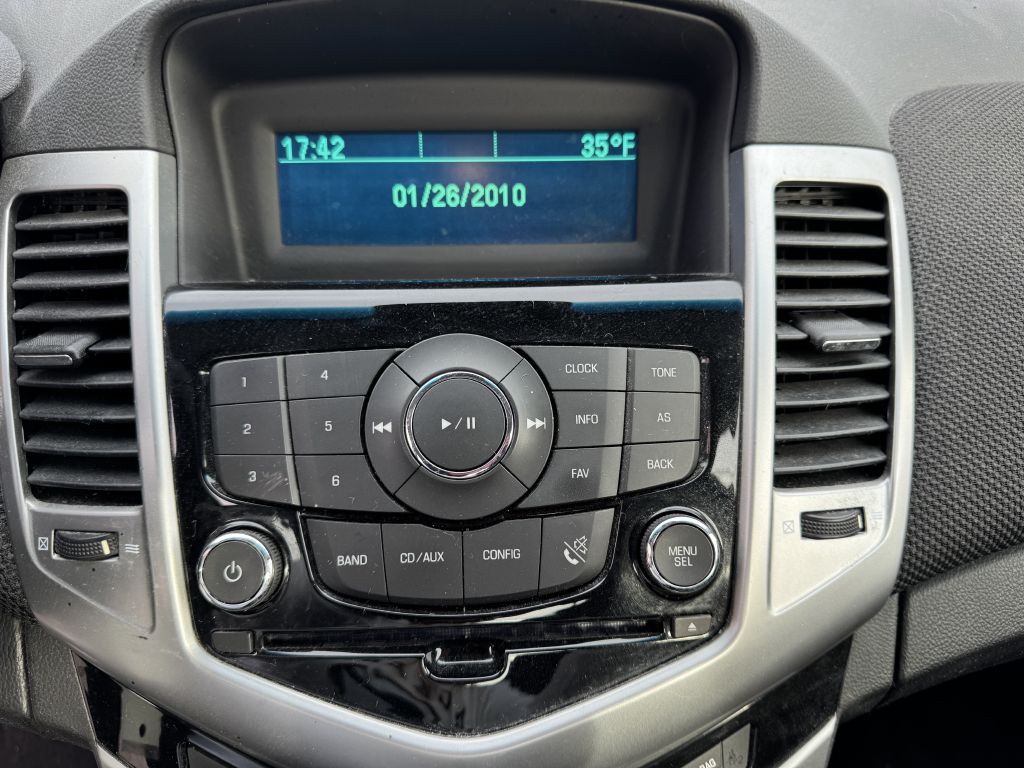 2012 Chevrolet Cruze Image 16