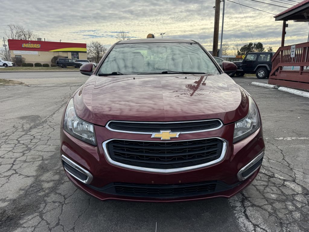 2016 Chevrolet Cruze Image 2