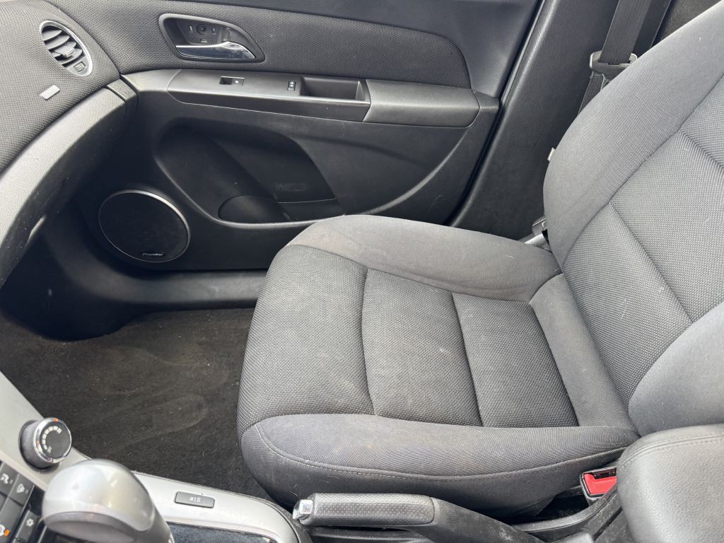 2016 Chevrolet Cruze Image 11