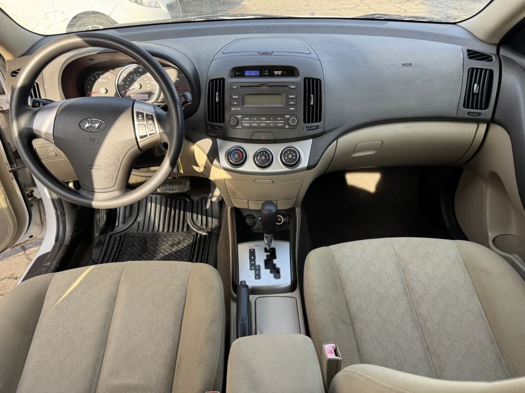 2010 Hyundai Elantra Image 6