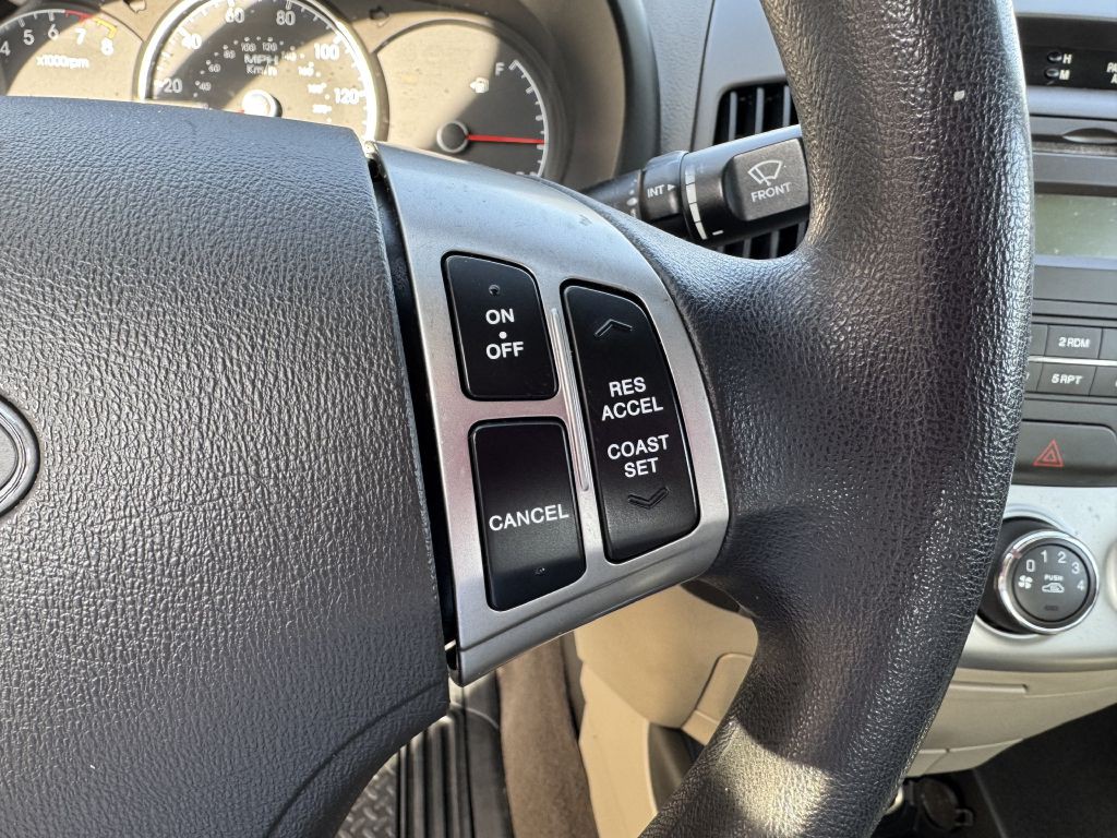 2010 Hyundai Elantra Image 12