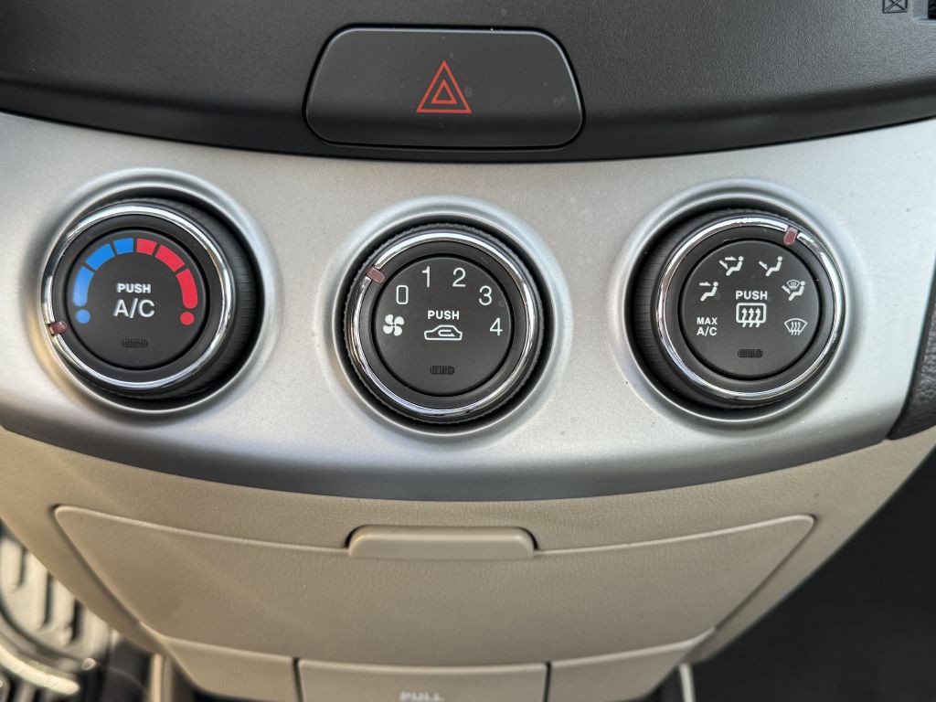 2010 Hyundai Elantra Image 15