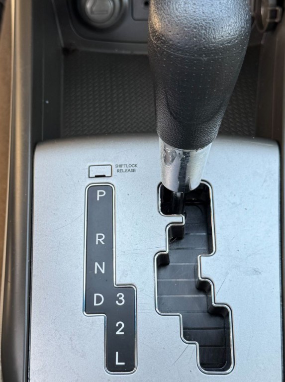 2010 Hyundai Elantra Image 17