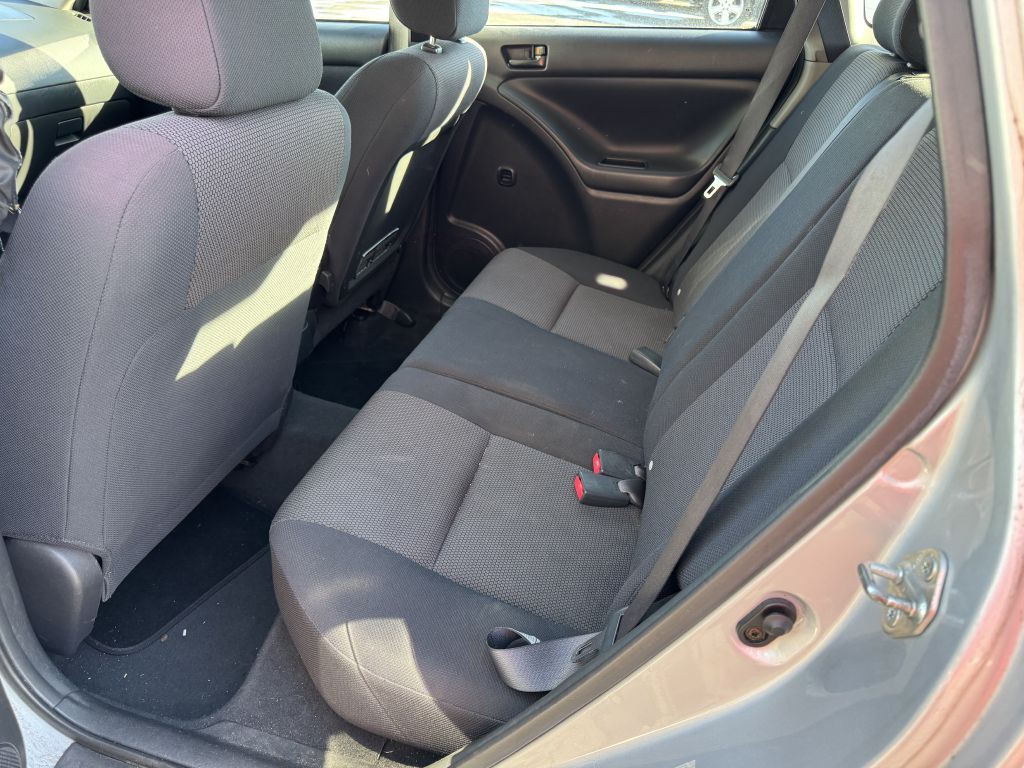 2006 Pontiac Vibe Image 6