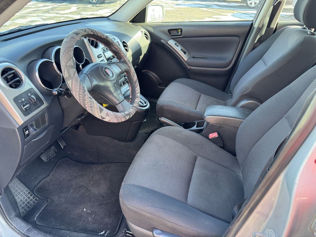 2006 Pontiac Vibe Image 9