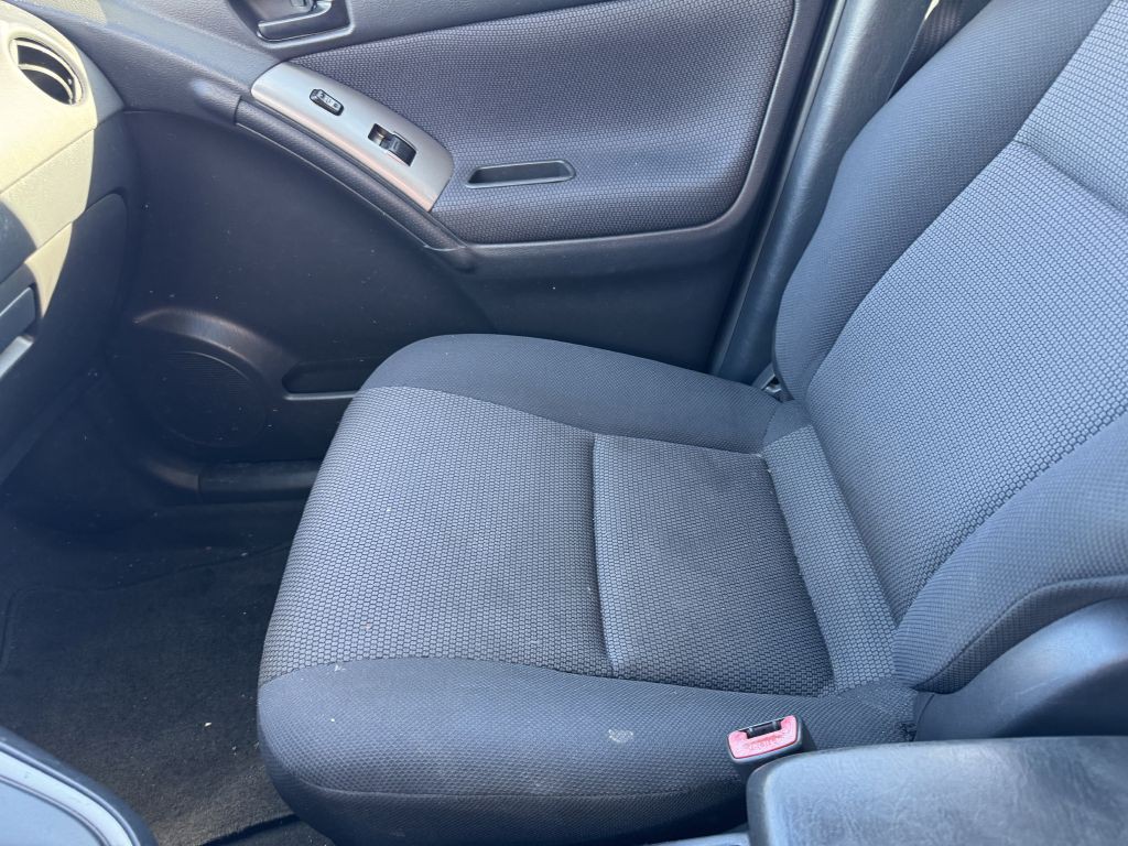 2006 Pontiac Vibe Image 12