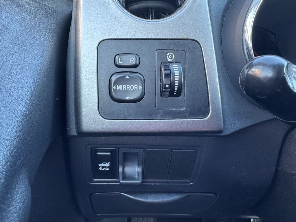 2006 Pontiac Vibe Image 13