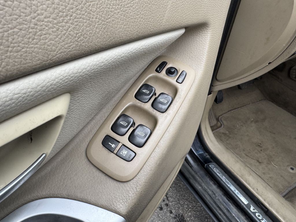 2007 Volvo XC90 Image 9